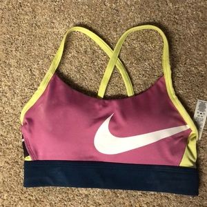 Nike top